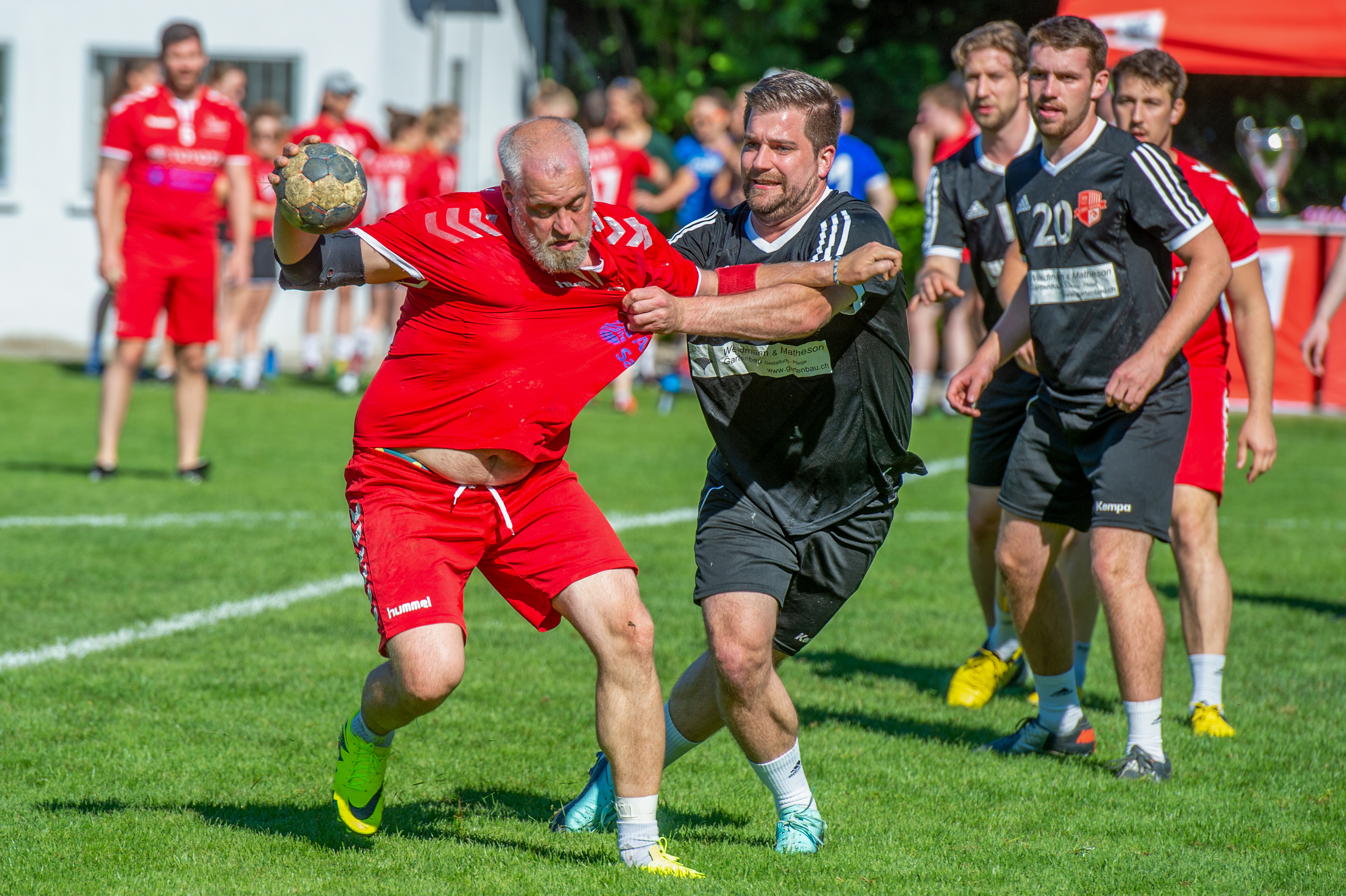 Grossfeldhandball. Seltene Sportart